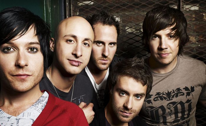 Simple Plan posílají na zahřátí nový singl Summer Paradise